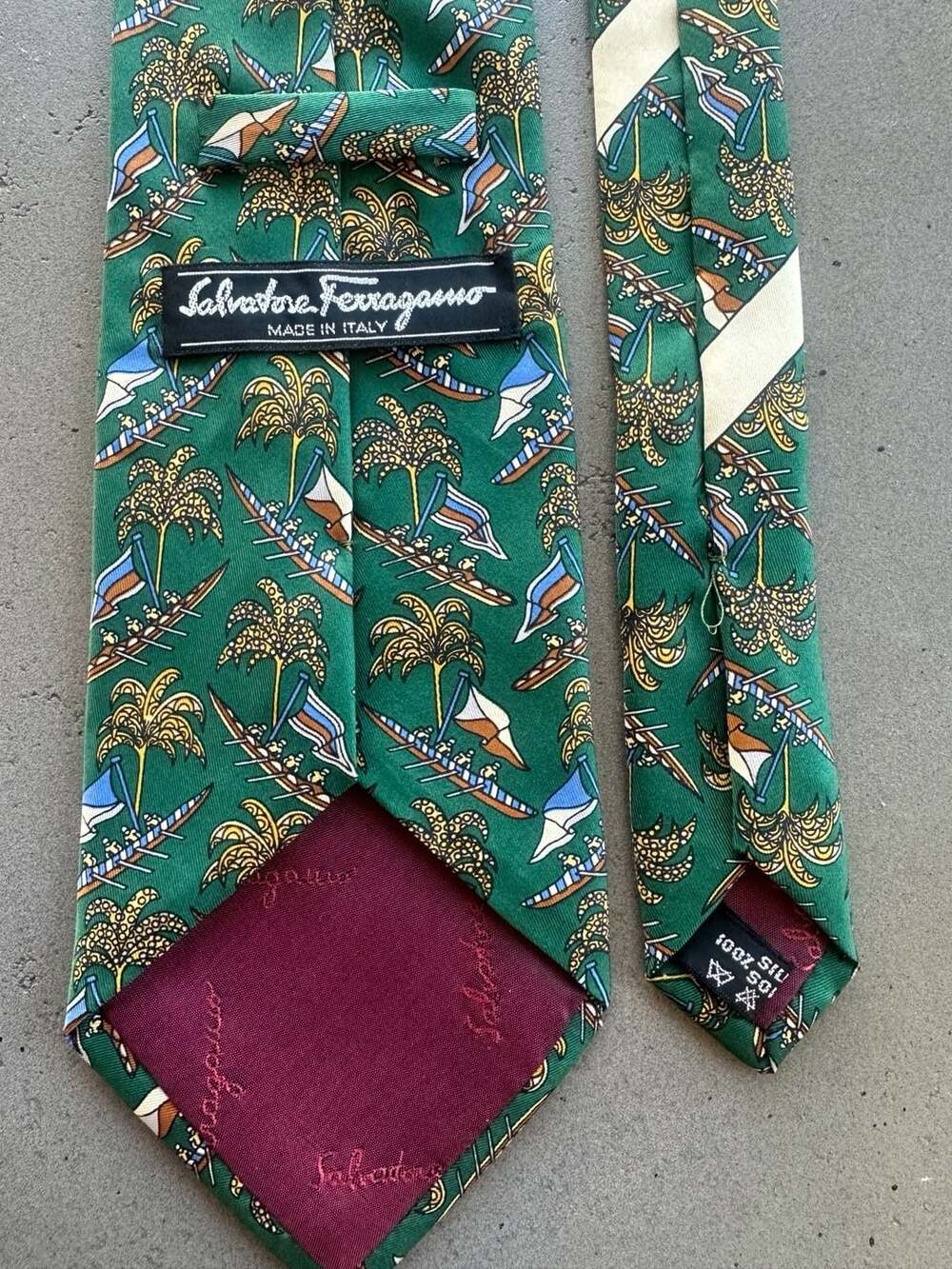 Salvatore Ferragamo Men's 100% Silk Green Necktie with Tropical Palm Tree and Ou